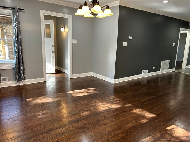 Building Photo - 4858 W Concord Pl