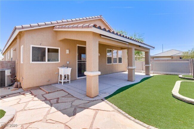 Building Photo - 6035 Eganridge Ct