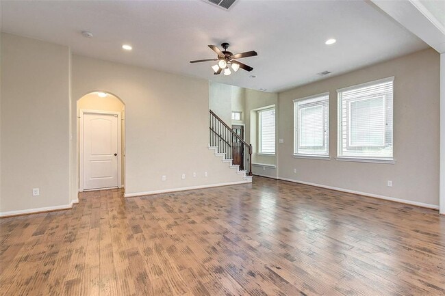 Building Photo - 16 Cheswood Manor Court