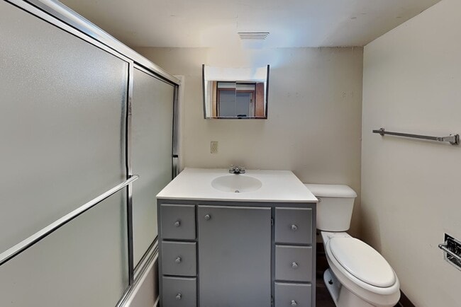 Building Photo - 207 Stanton Ave