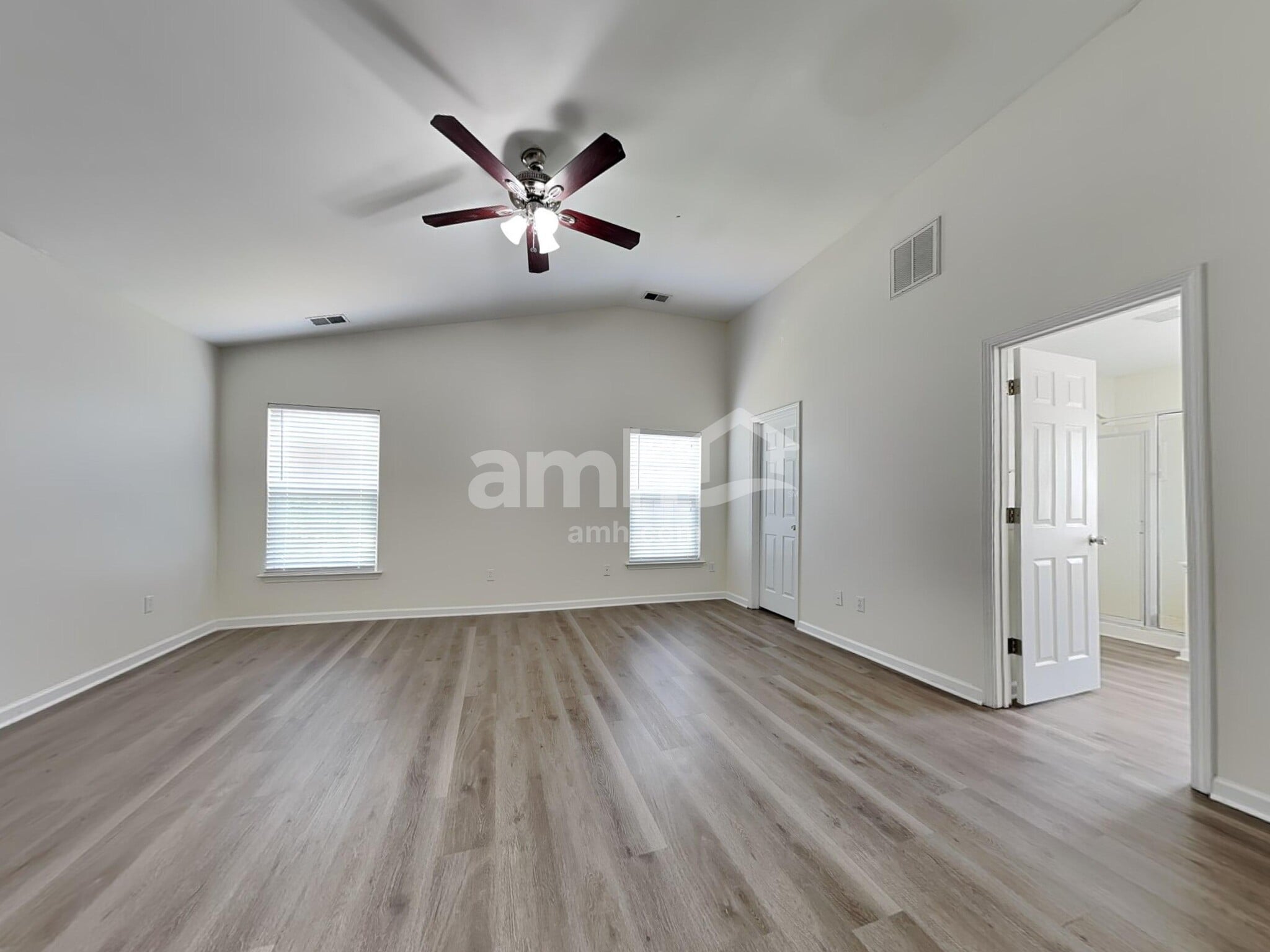 Building Photo - 97 Pine Ridge Dr