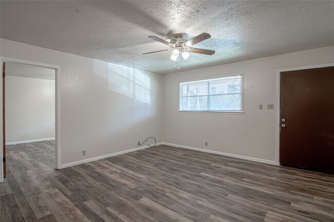 Building Photo - 120 McAdams Ln