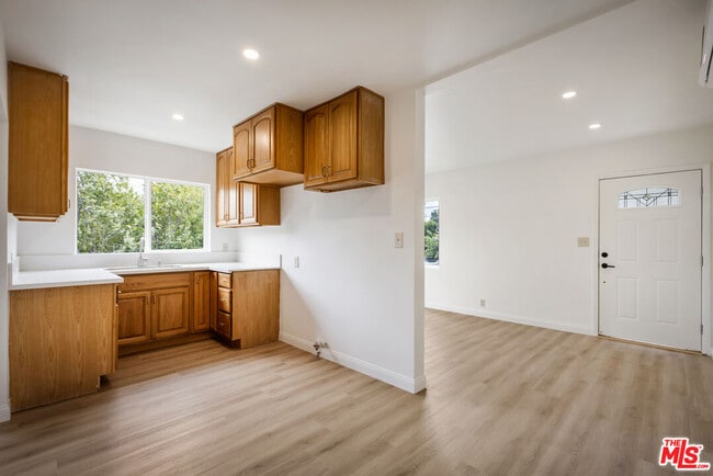 Building Photo - 1720 N Ave 45
