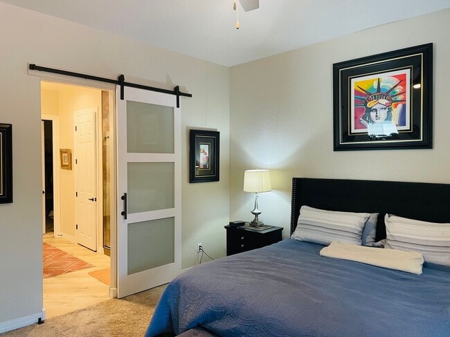 Building Photo - 3835 Portofino Wy