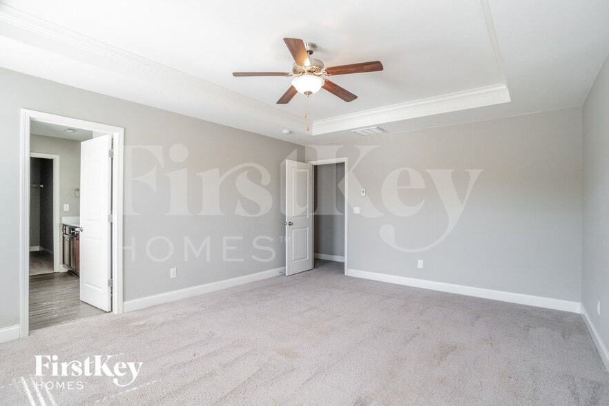 Building Photo - 9221 Evans Creek Ct