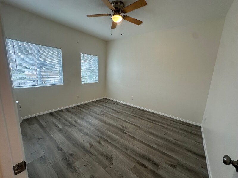 Building Photo - 2715 1/2 Alsace Ave