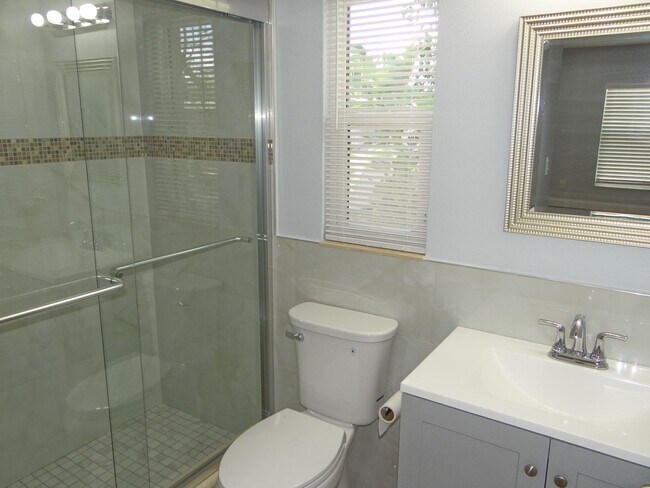 Building Photo - Gorgeous 3/2 home in Clearwater