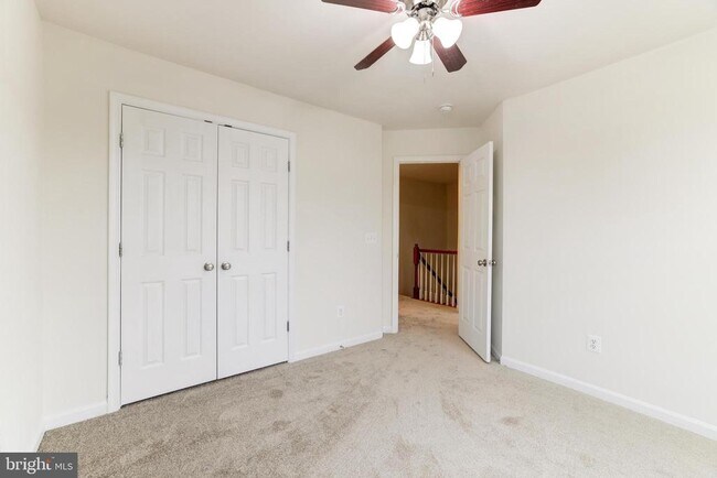 Building Photo - 42639 Chisholm Dr