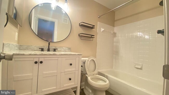 Building Photo - 580 Orchard Ridge Dr