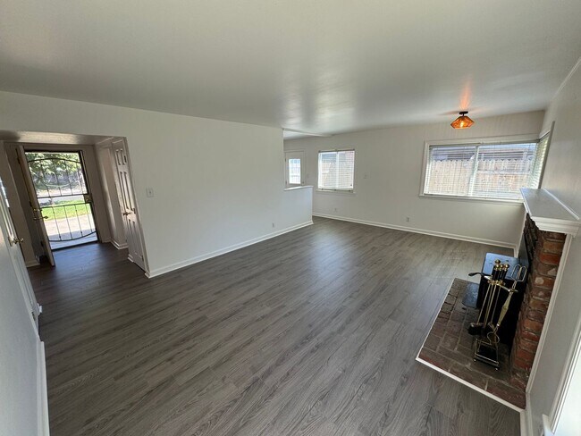 Building Photo - 3 bedroom | 2 bathroom | Citrus Heights Single Family Home