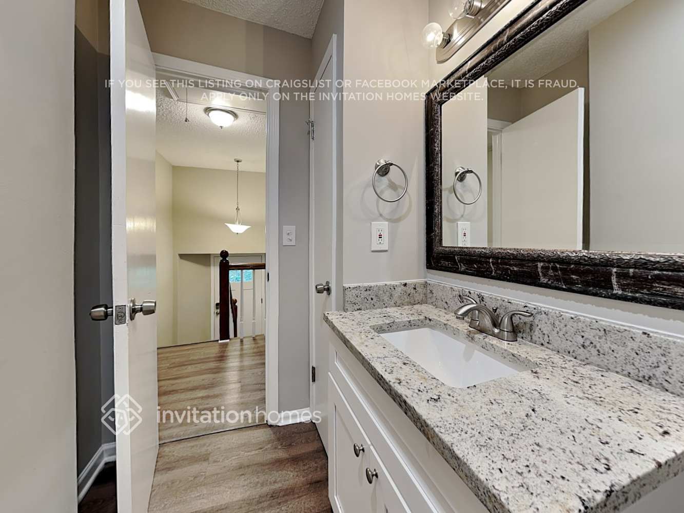 Building Photo - 5789 Chisholm Trail SW