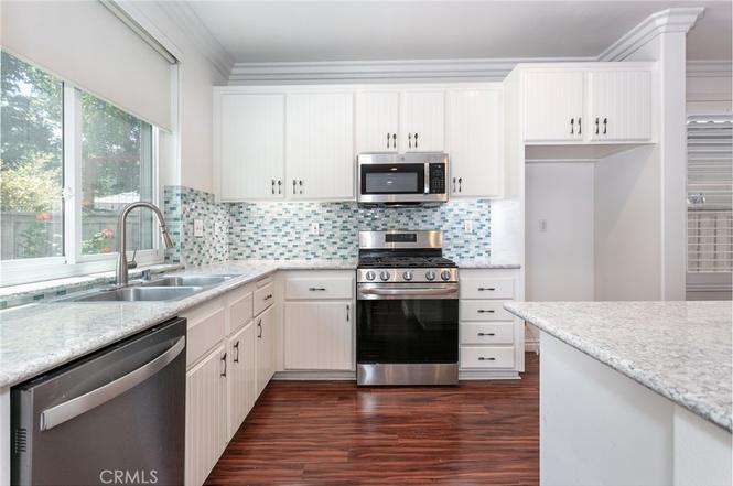 Building Photo - 38 Eaglecreek