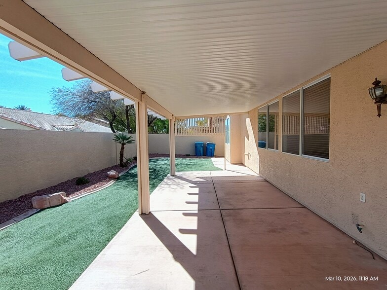 Building Photo - 7918 Mustang Canyon St