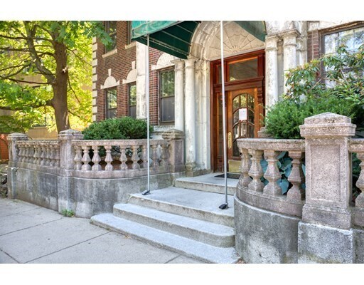 Building Photo - 249 Chestnut Hill Ave