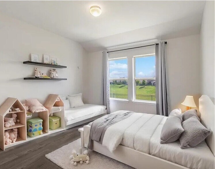 Bedroom 2 - 420 Blue Oak Blvd