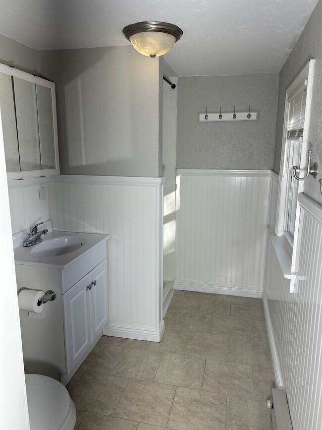 Building Photo - 2220 S 1st Ave