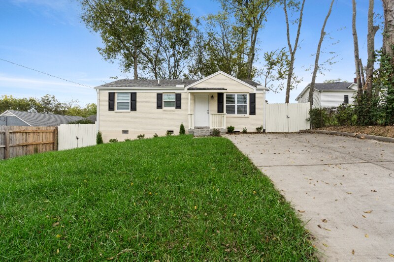 Building Photo - 1808 26th Ave N