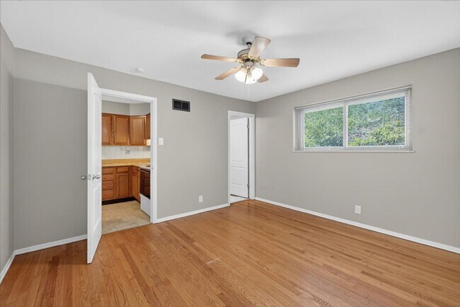 Building Photo - Apartment Food for the Soul
