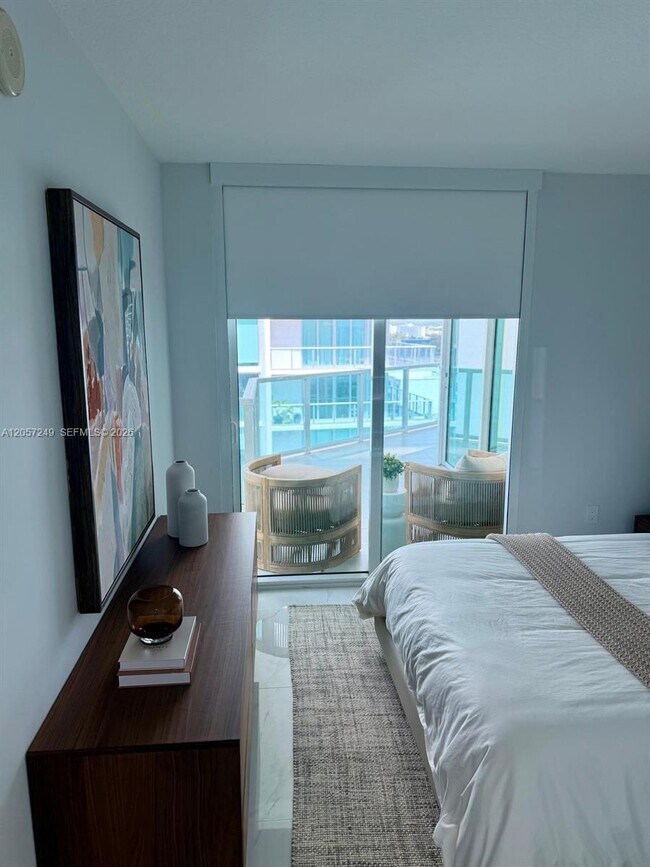 Building Photo - 250 Sunny Isles Blvd