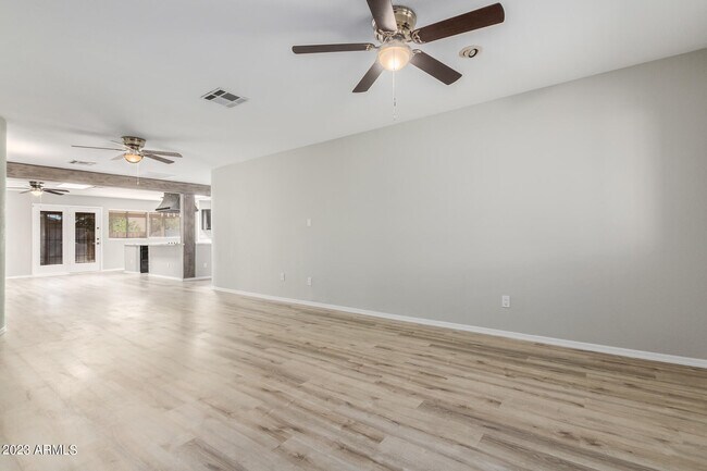Building Photo - 1512 W Estrella Dr