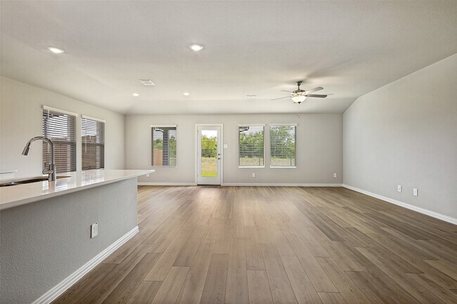 Building Photo - 3409 Copperwood Dr