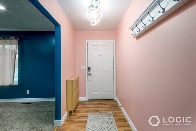 Building Photo - 2718 Ferron Dr