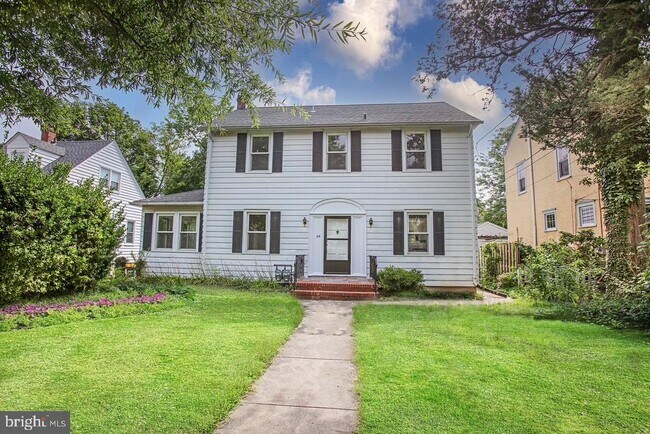 Primary Photo - 119 Linden Ln