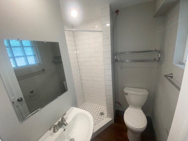 Building Photo - 75 W Moler St