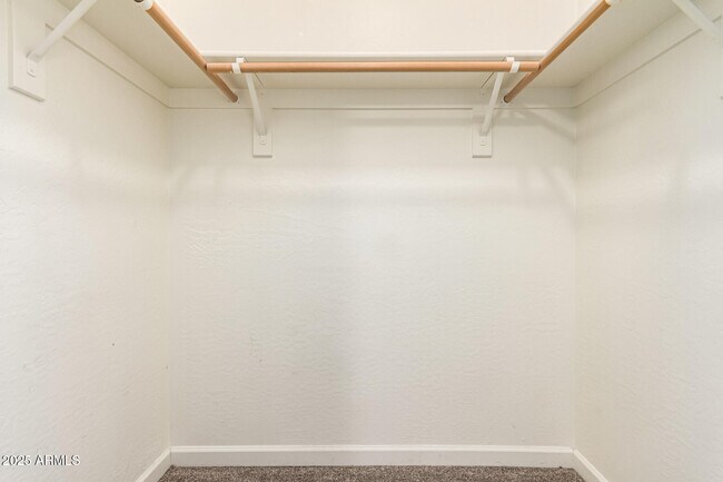 Building Photo - 6804 W Lone Cactus Dr