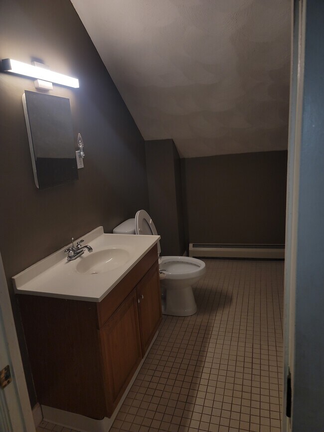 Building Photo - 651 Fall River Ave