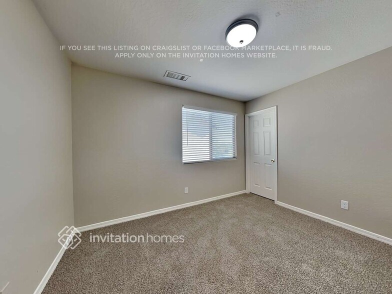 Building Photo - 18619 W Sanna St