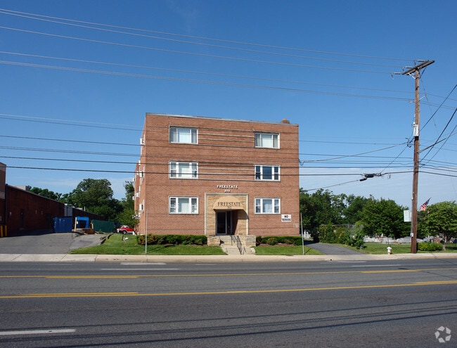 Building Photo - Freestate Apartments