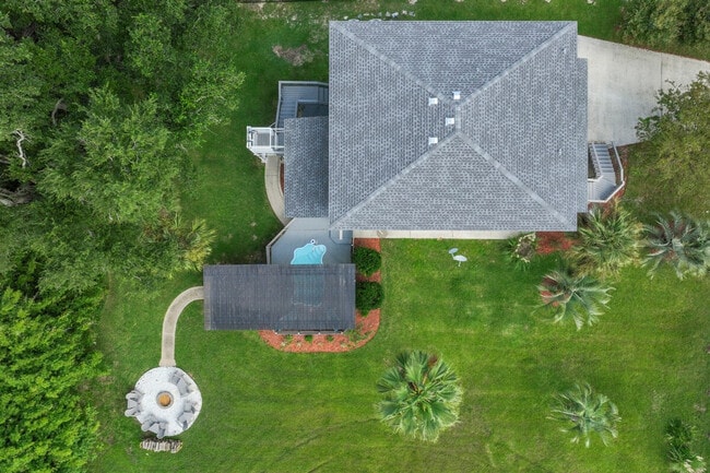 Building Photo - 139 Brady Dr