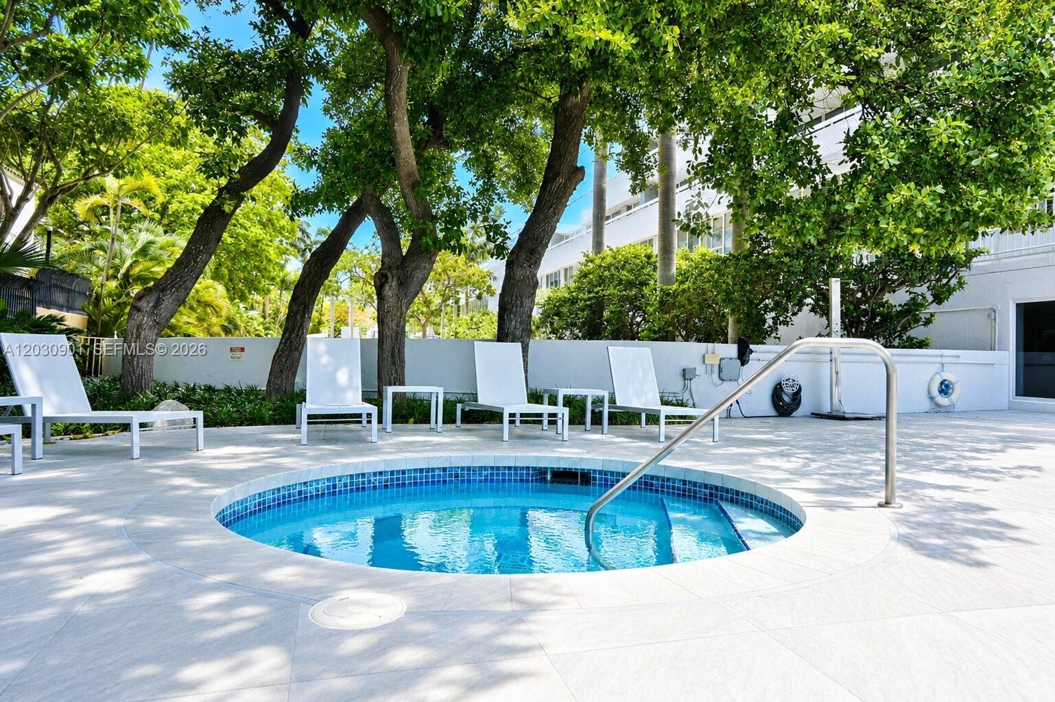 Building Photo - 1627 Brickell Ave