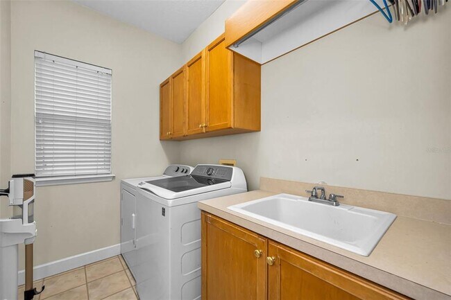 Building Photo - 34539 Merion Ct