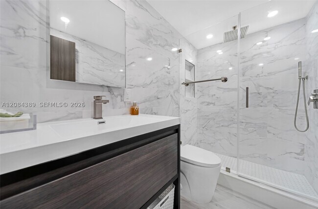 Building Photo - 4250 Galt Ocean Dr