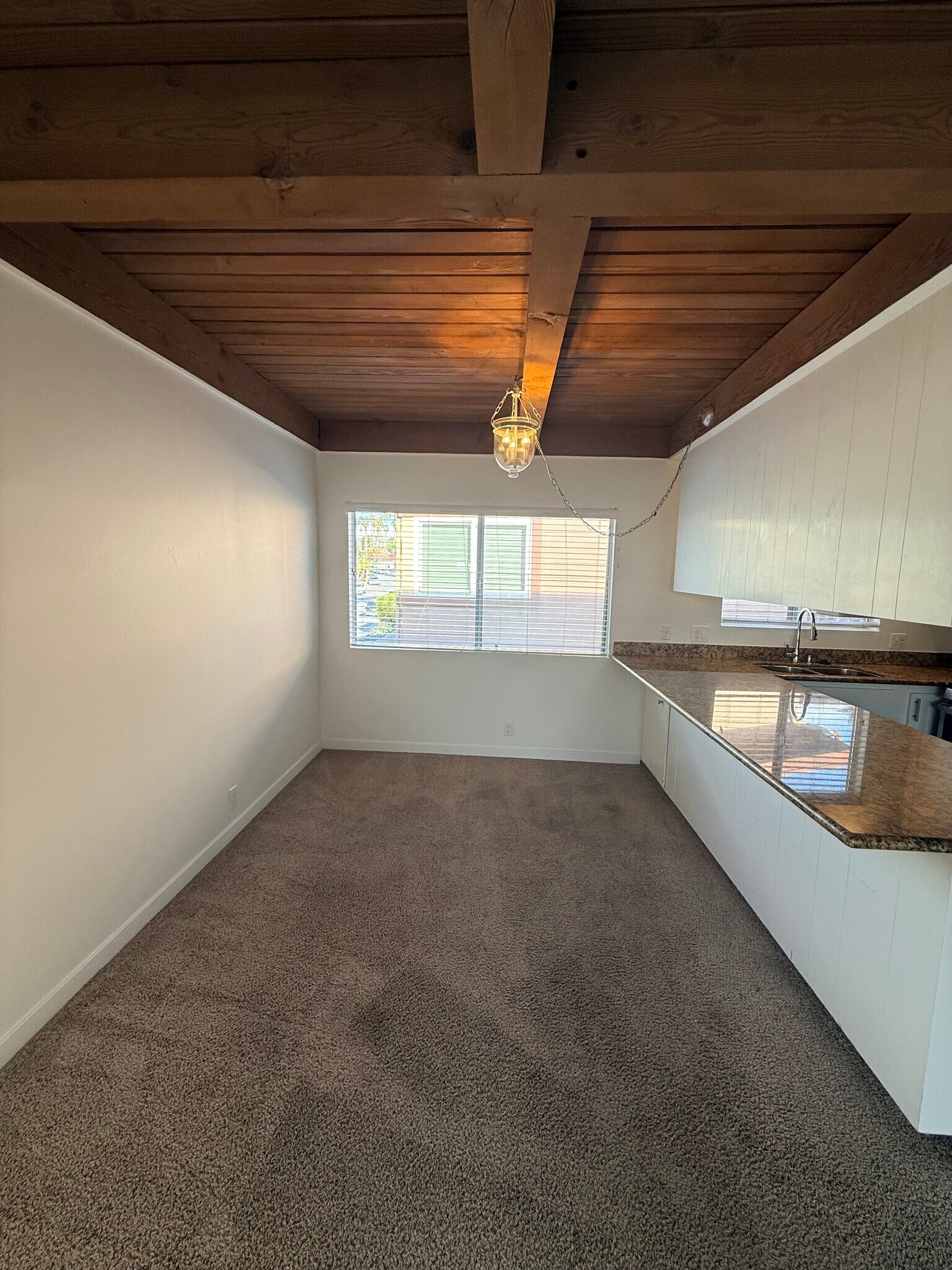 Dining - 235 Avenida Aragon