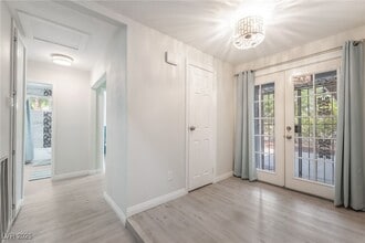 Building Photo - 3209 Kings Way