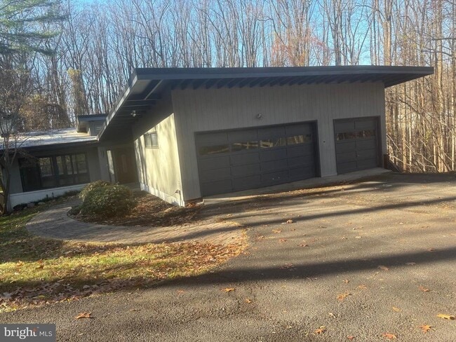 Building Photo - 7425 Dulany Dr