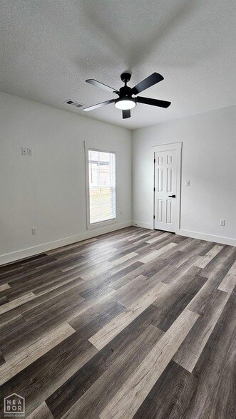 Building Photo - 4009 Stoke Dr