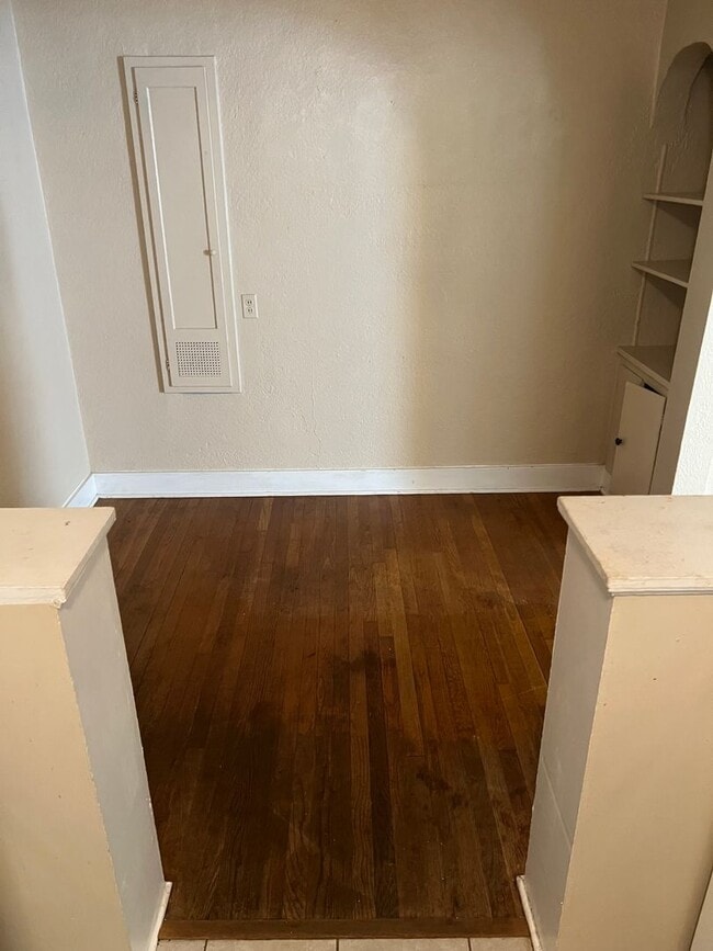 Building Photo - 1 bed, 1 bath unit in Vollintine Evergreen Historic District