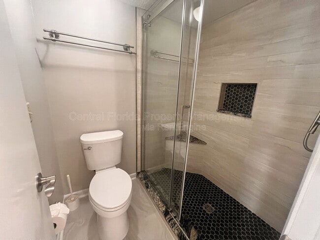 Building Photo - 17 Escondido Cir