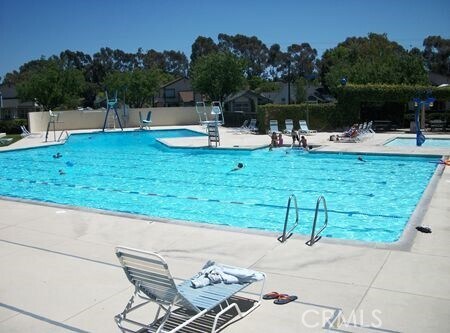 Building Photo - 39 Goldenrod