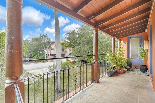 Building Photo - 12287 NE 7th Ave