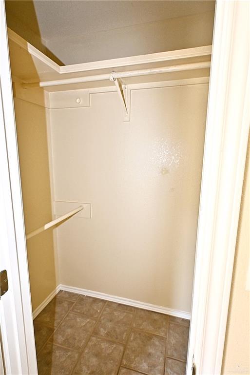 Building Photo - 17 West Dr