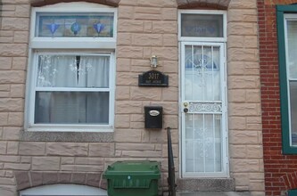 Building Photo - 3 BR 2 BA Townhome in the heart of Canton!