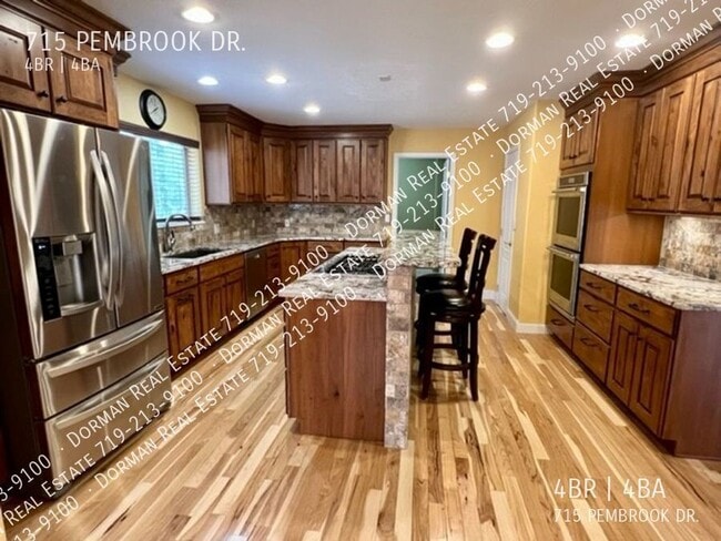 Building Photo - 715 Pembrook Dr