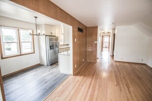 Building Photo - 708 North St