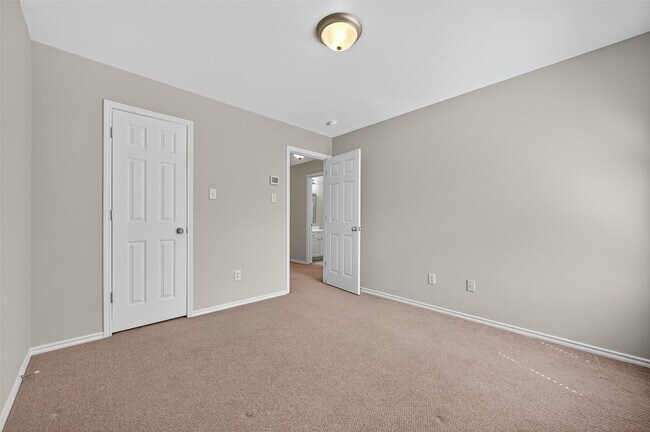 Building Photo - 54 Marble Rock Pl