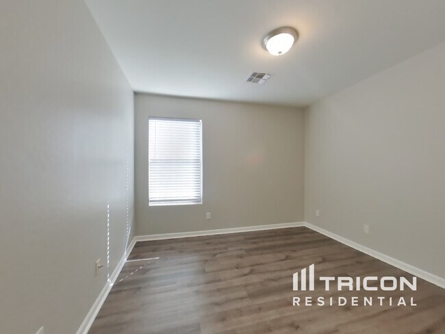 Building Photo - 46023 W Starlight Dr